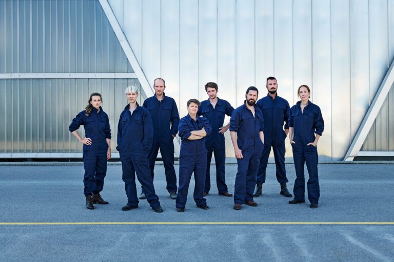 Ensemble Proton, Bandfoto in Blaumännern