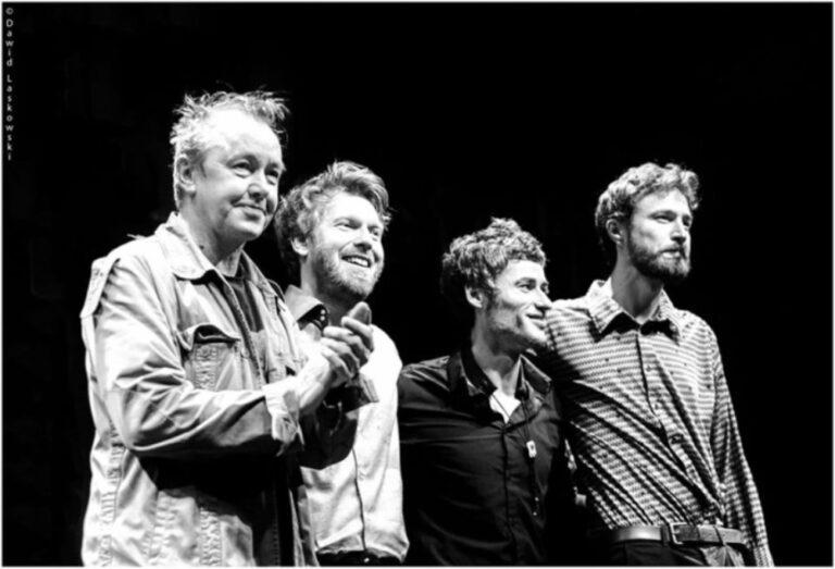 Gordoa, Malfon, Edwards und Narvesen in einer Reihe